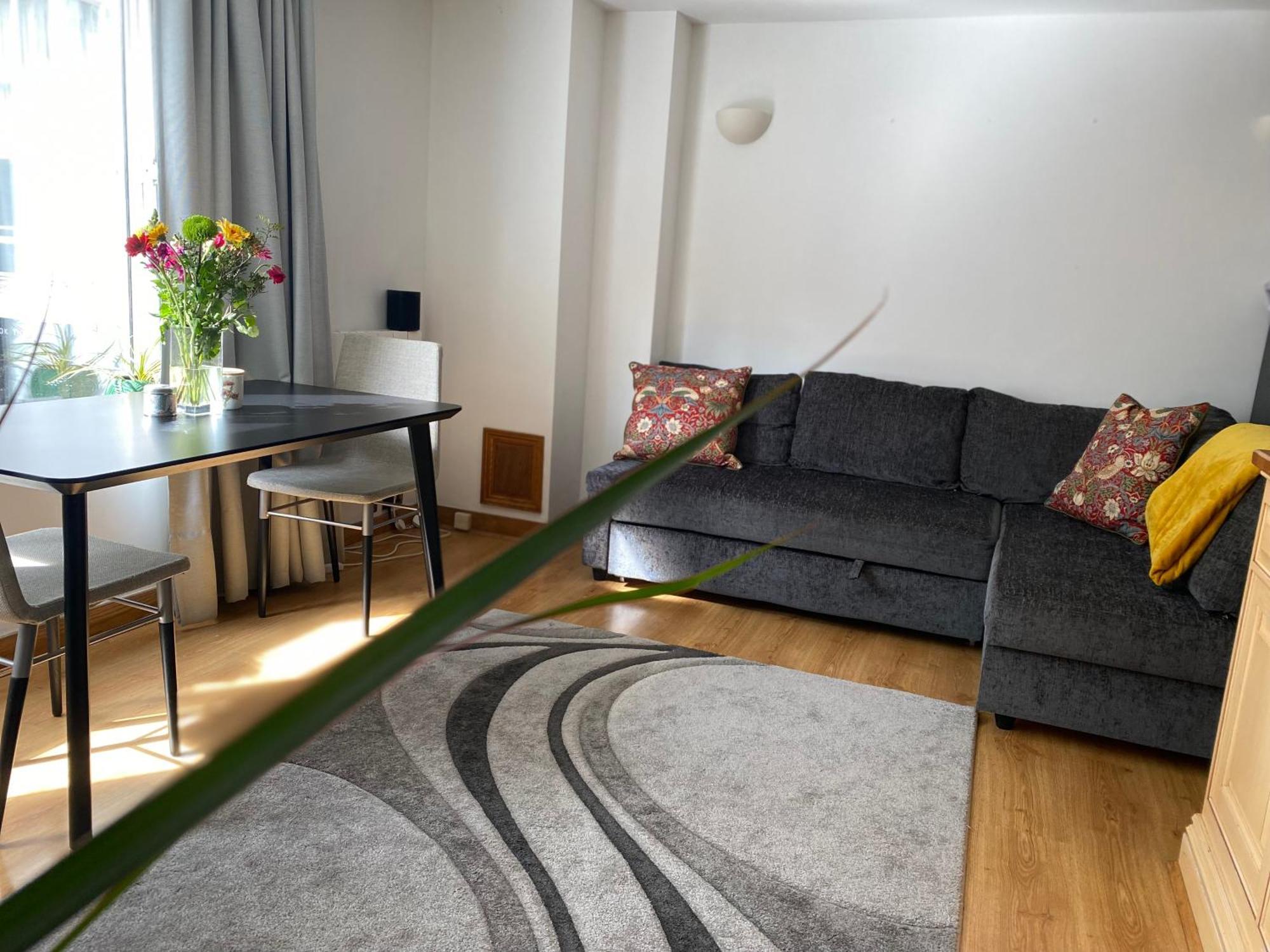 Prime Location Apartment - Heart Of Лондон Екстер'єр фото